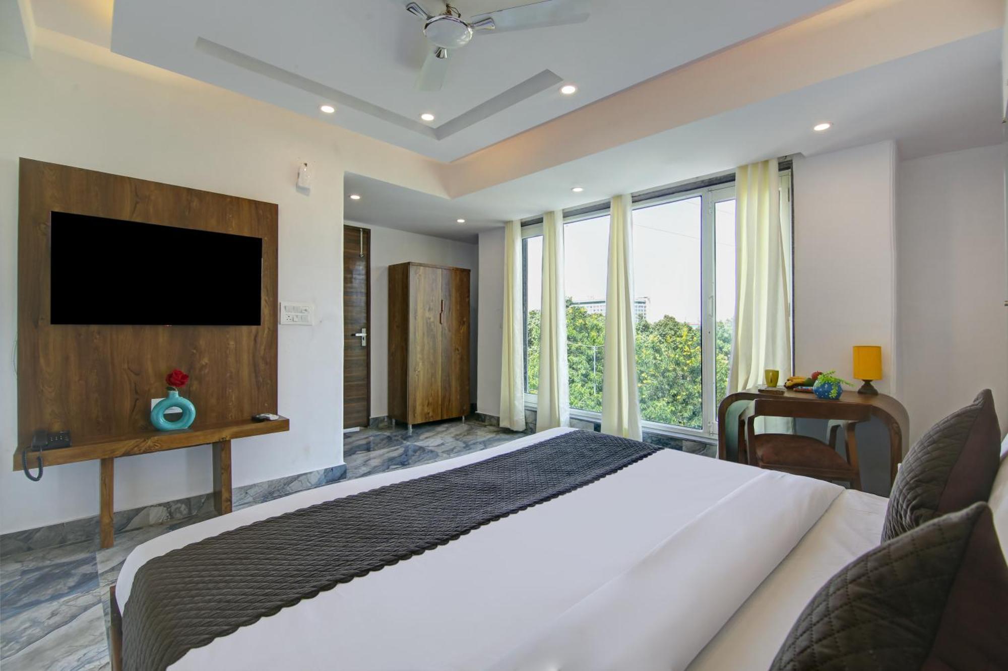 Hotel The Emporio Grand Near Vaishali Metro Station ガーズィヤーバード エクステリア 写真